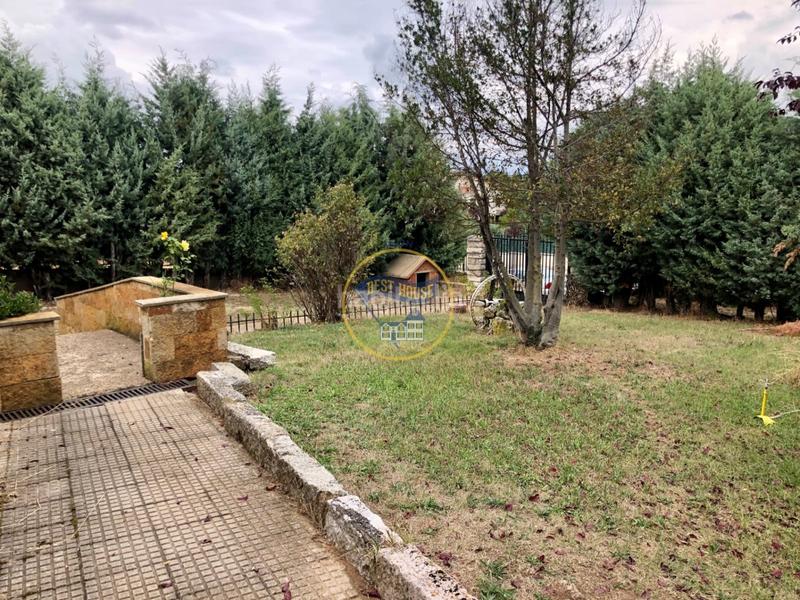 Foto ac95e7a2-2973-4ca5-85aa-234df728b9f1. Xalet amb calefacció aparcament a Garrafe de Torío