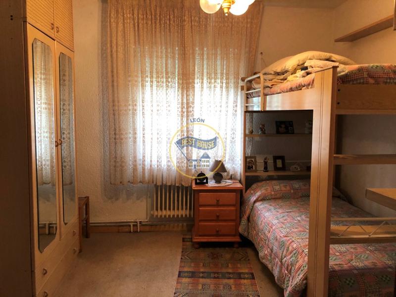 Foto bf54c597-b972-47db-b0af-1b873c8cefce. Xalet amb calefacció aparcament a Garrafe de Torío