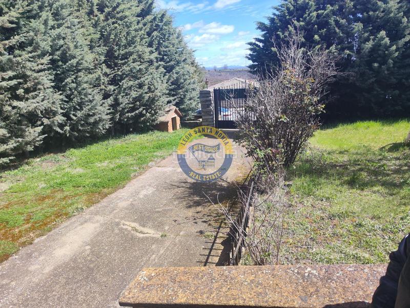 Foto c1e8efba-4166-4ae2-91e4-a16817baa624. Xalet amb calefacció aparcament a Garrafe de Torío