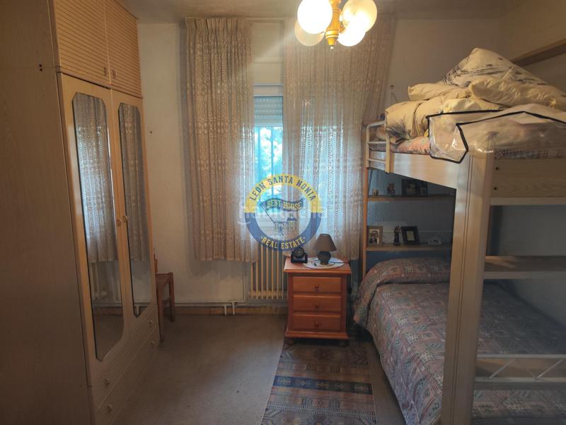 Foto c63035df-be41-47e8-80f7-cdc9cf916c97. Xalet amb calefacció aparcament a Garrafe de Torío