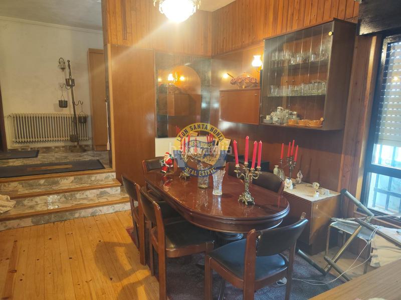 Foto f9691c43-2828-4a2d-806b-623da81ede4f. Xalet amb calefacció aparcament a Garrafe de Torío