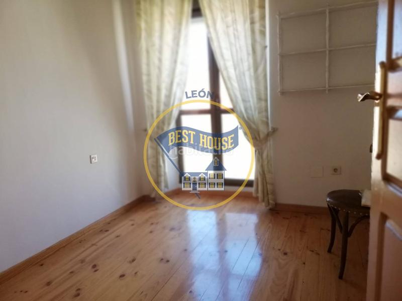 Foto 14c3af06-70a8-4656-aba7-665c9116c33d. Casa amb aparcament a Rioseco de Tapia