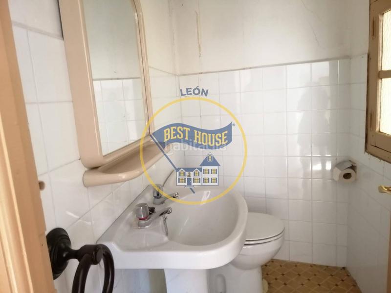 Foto 7d19d14d-cdce-4c01-94ac-b13d5f1bb420. Casa amb aparcament a Rioseco de Tapia