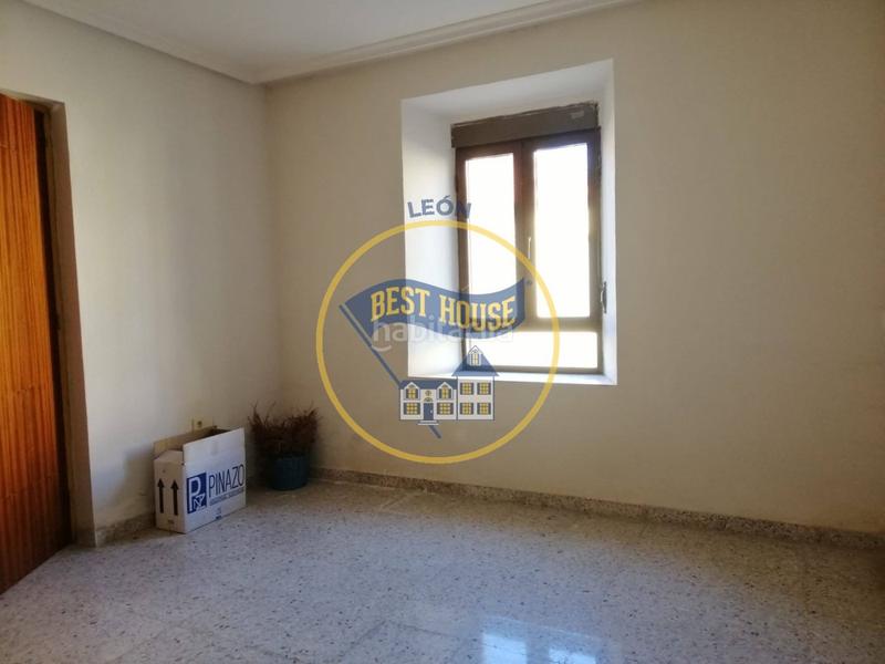 Foto 85070845-df3d-452e-8b1c-6f4e457dcd63. Casa amb aparcament a Rioseco de Tapia