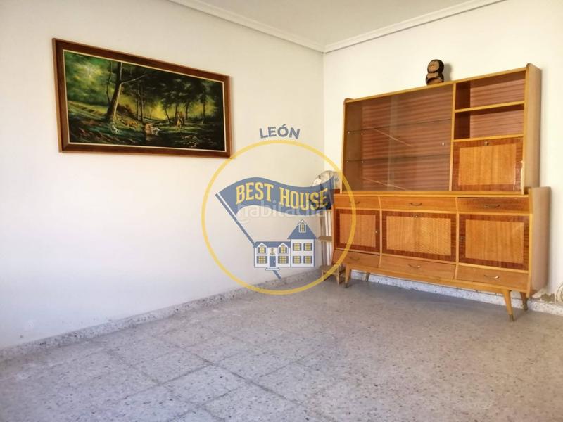 Foto a1bba5dd-9aa6-42ab-ac6f-10ec9ffee263. Casa amb aparcament a Rioseco de Tapia