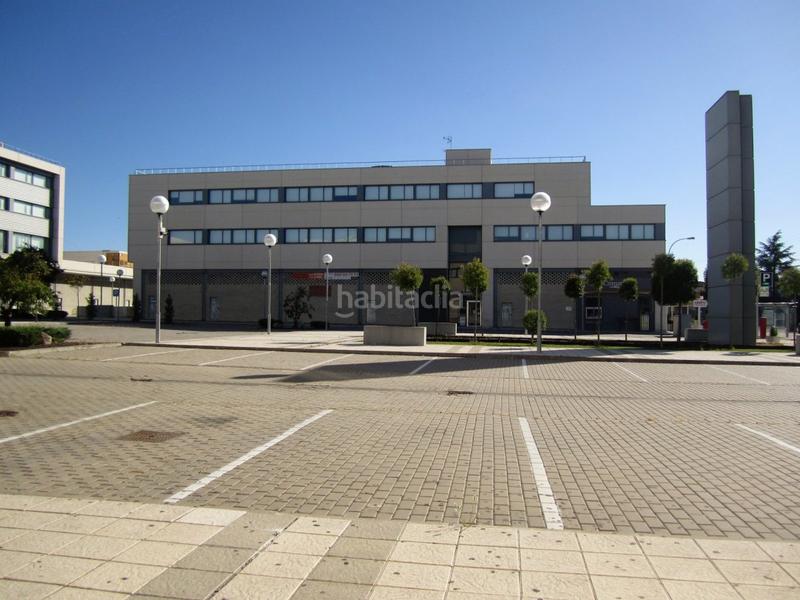 Foto 059f14ae-eeb3-4509-9130-15a7df4b7929. Location local commercial dans Polígono San Cristóbal Valladolid