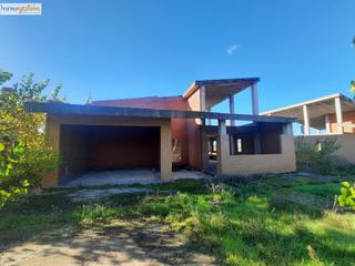 Xalet  Calle rio tajo. Chalet independiente en venta en aldeamayor de san martin