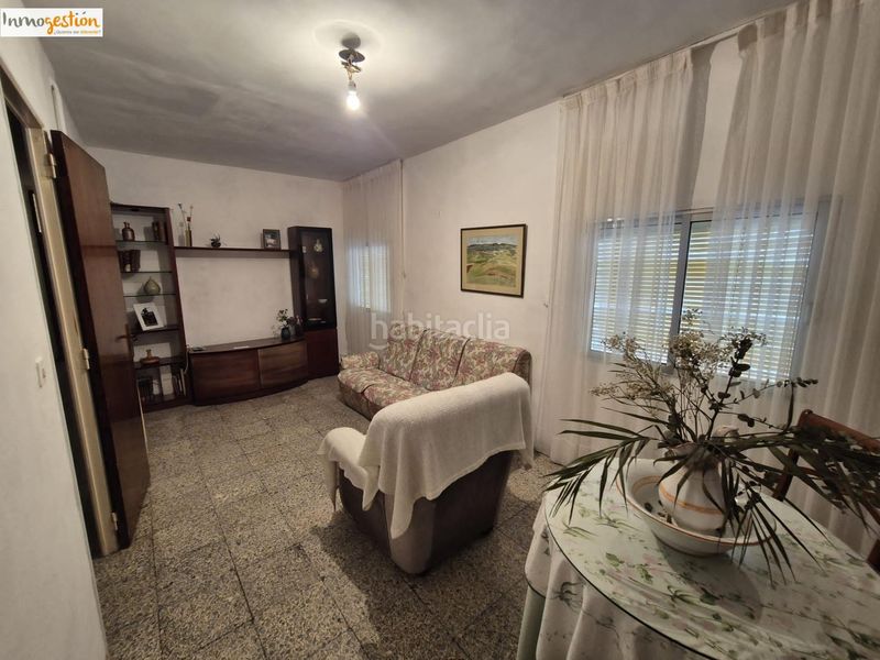 Foto 5c61f8b0-777a-4840-8c04-d3175ce6bab3. Casa a Valdestillas