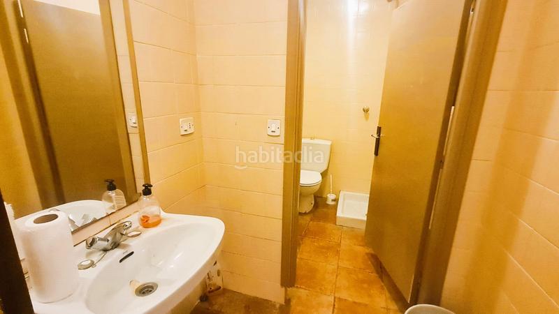 Foto c3c9004c-b55e-4a73-ad7f-bf8fae2f8890. Lloguer local comercial a Campo Grande Valladolid