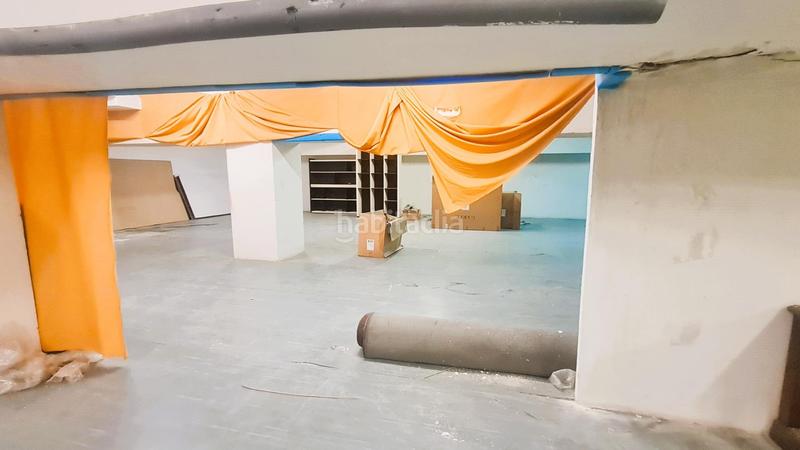 Foto b8899093-7bb6-4567-bc34-76366c0f3965. Rent business premise in Campo Grande Valladolid