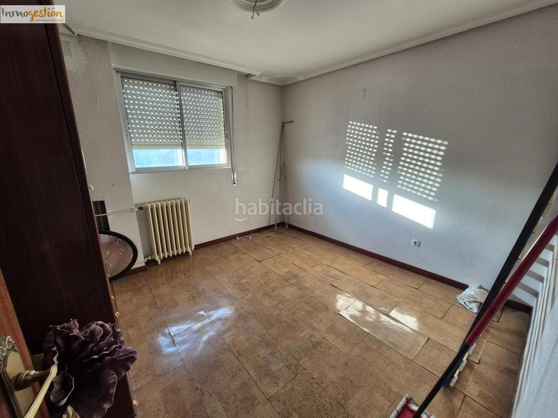 Foto fd9ec26f-006a-4a1d-8876-8cd2d81442c2. Haus mit parking in Girón Valladolid