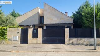 Chalet en Tudela de Duero. Chalet independiente en venta en tudela de duero