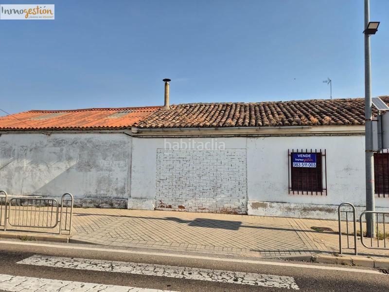 Foto b0848308-7e08-4dc5-8baf-e4780d9f8779. Casa a Sardón de Duero