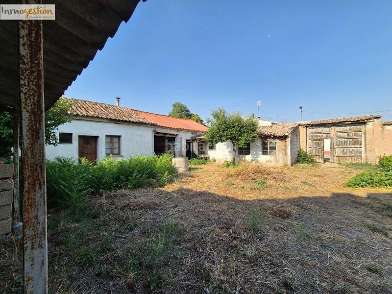 Foto ebb2843f-10f2-42cf-89a4-8eed011b390f. Casa a Sardón de Duero