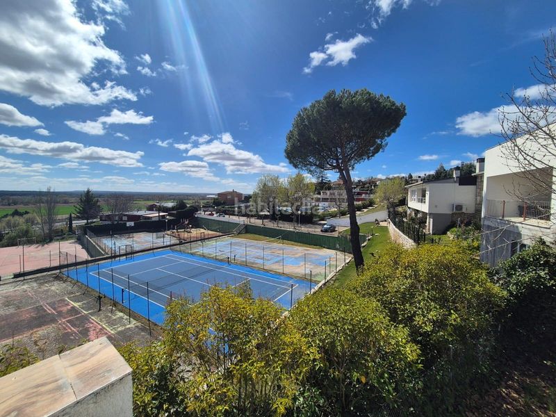 Foto c8311e53-5b50-4a59-ab3c-01b14fa03775. Casa amb calefacció aparcament piscina a Simancas