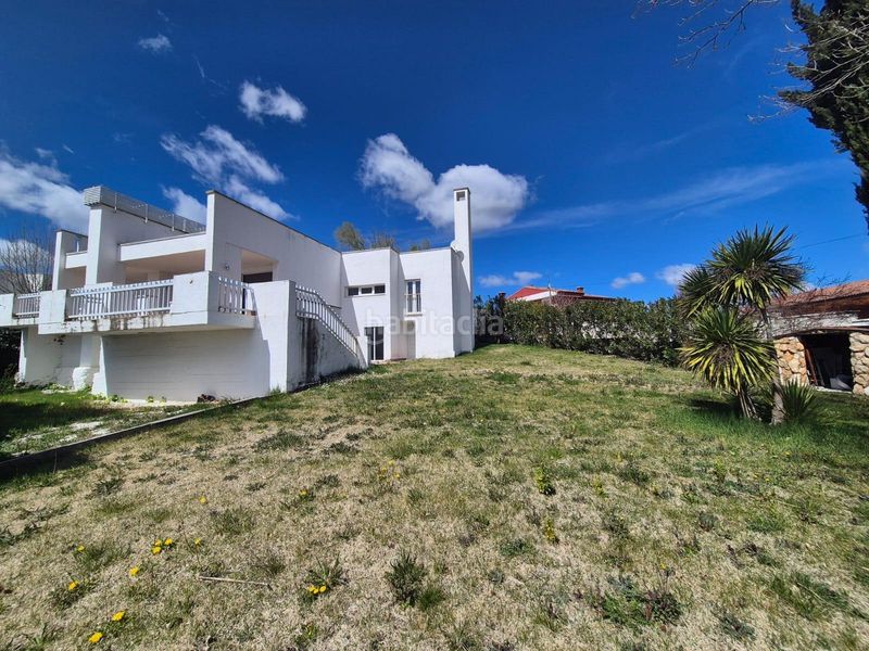 Foto f8567917-6e72-422f-afeb-26c2fe09ca39. Casa amb calefacció aparcament piscina a Simancas