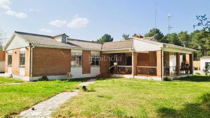 Foto a37a442c-7fc9-4edc-b02c-24cdb3644dd0. Casa amb aparcament piscina a Mojados