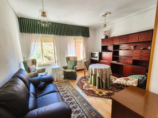 Miete Etagenwohnung  Calle juan agapito y revilla. Piso en alquiler en valladolid centro, junto a calle mantería.