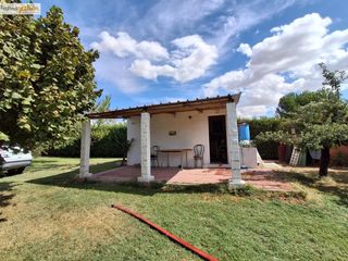Landgut in Tudela de Duero. Terreno con caseta en venta en tudela de duero