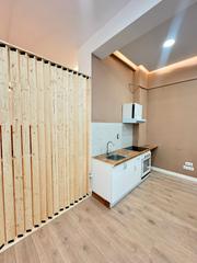 Geschäftsraum in Carrer d'àngel guimerà 72. Local en venta reformado para vivienda (sin cedula de habitabili