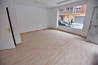 Location Local commercial  N/a. En león