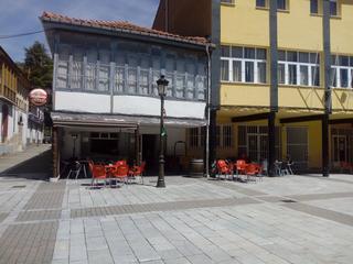 Location Local commercial  Paseo el arenal. En pola de gordon, la