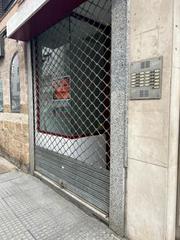 Location Local commercial  N/a. En león