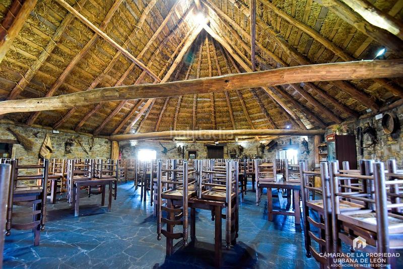 Foto 0842b7db-7f67-4b96-a5d0-4108756df92f. Edificio en arcahueja en Valdefresno