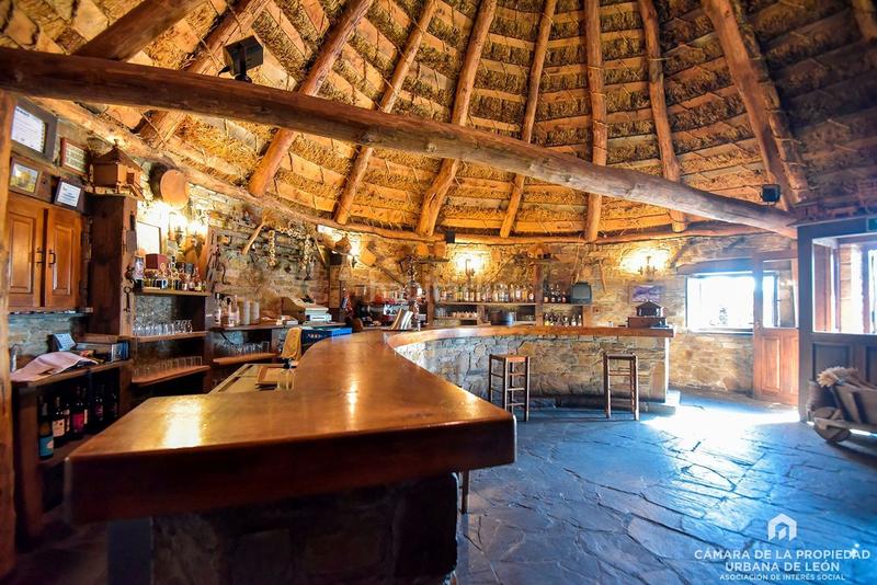 Foto 576fa460-2ad9-4b42-a492-1aa78ed7b02b. Edificio en arcahueja en Valdefresno