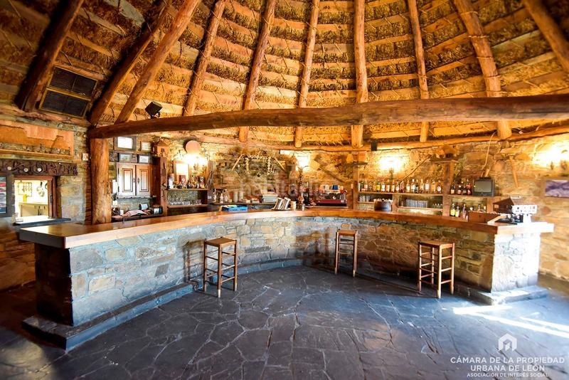 Foto 72d50e54-f578-4995-bed6-af598fe3fb8b. Edificio en arcahueja en Valdefresno