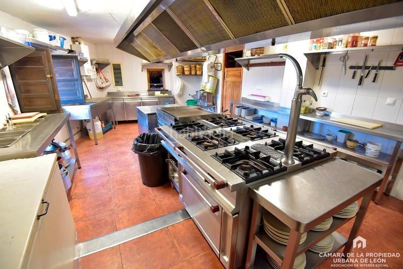 Foto 910a0154-c3ec-4806-9c47-aa5bad7f5bdd. Edificio en arcahueja en Valdefresno