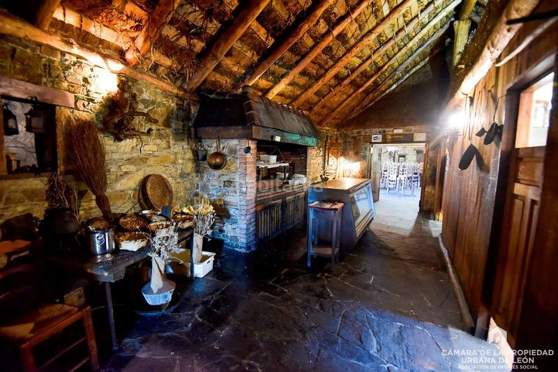 Foto dcf314ae-75be-4148-b4a4-58906551c022. Edificio en arcahueja en Valdefresno