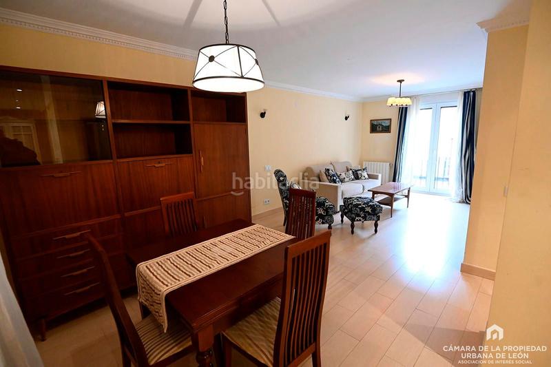 Foto 68103e7b-b5e1-47b1-b1d2-684e3e599967. Rent flat with heating parking in Casco Antiguo León