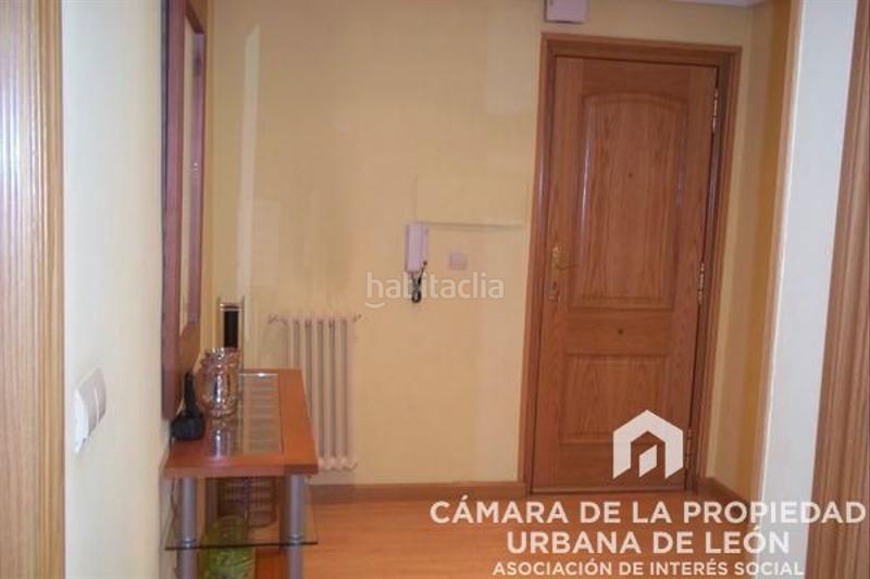 Foto aae69a32-5b0a-48f7-88d1-bd94d6860a65. Pis amb calefacció a Centro Ciudad León