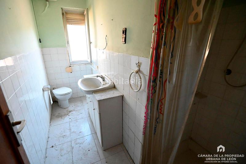 Foto 06605324-b159-4bbe-9bed-bf250e3c1d7c. Edificio en Crucero León