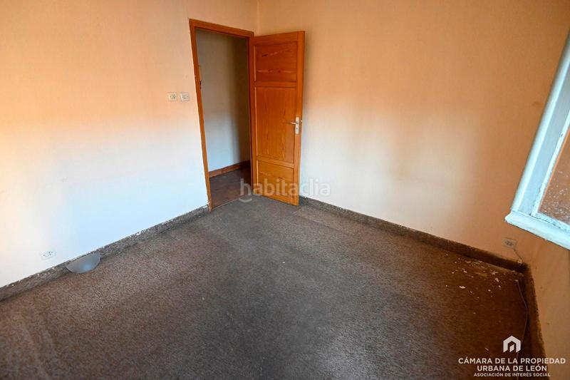 Foto 43e4ec4d-0e7d-4c39-83d6-dee8f128f78a. Edificio en Crucero León