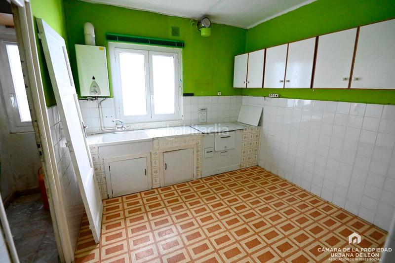 Foto 953cb79a-994f-4602-a5bf-55ad207085aa. Edificio en Crucero León