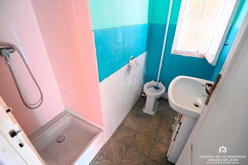 Foto 9fbe15ec-9b3a-41fd-a851-3a9183d57cc1. Edificio en Crucero León