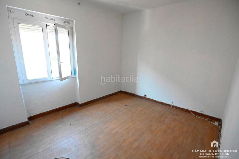 Foto a53d3059-b0a1-41bd-95b3-193e89b7476b. Edificio en Crucero León