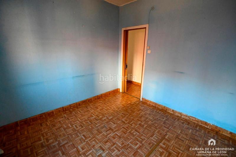 Foto c9fc5bac-54bb-481f-b6a0-370914793e7a. Edificio en Crucero León