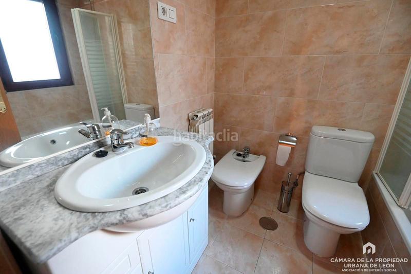 Foto f301564b-1fe8-4150-bfc7-57c88a3c0907. Appartamento con riscaldamento parcheggio in Centro Ciudad León