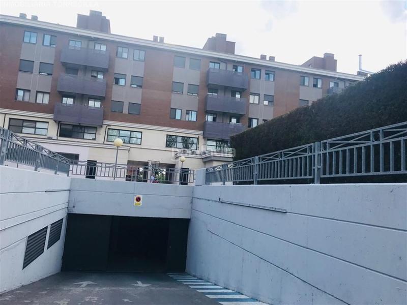 Foto 4c6d3e93-b657-4799-8a01-103aa051abf2. Parking voiture dans Parque Alameda - Paula López Valladolid