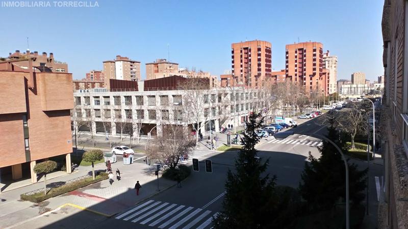 Foto dd65fda9-c991-42a2-ae50-f03c5542cc03. Piso en Huerta del Rey Valladolid