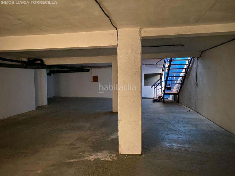 Foto 2c72ffc6-5640-48fb-8742-40a390f6d71e. Alquiler local comercial en Hospital Valladolid