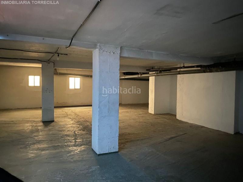 Foto ade415c6-895d-4a36-adda-338dd441a1d5. Alquiler local comercial en Hospital Valladolid