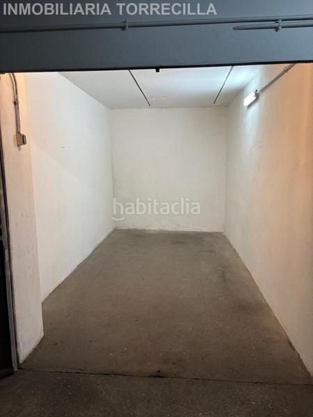 Foto d154fa92-3d8a-4577-93dd-bbb44e2102c5. Parking coche en Rondilla Valladolid