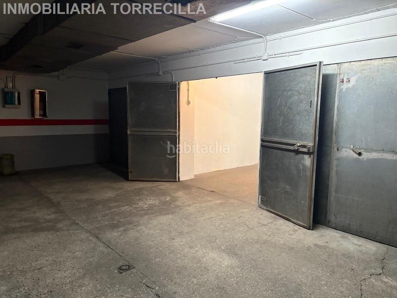 Foto abe4d073-edae-4933-8f9a-560fd8e7df15. Car parking in Rondilla Valladolid