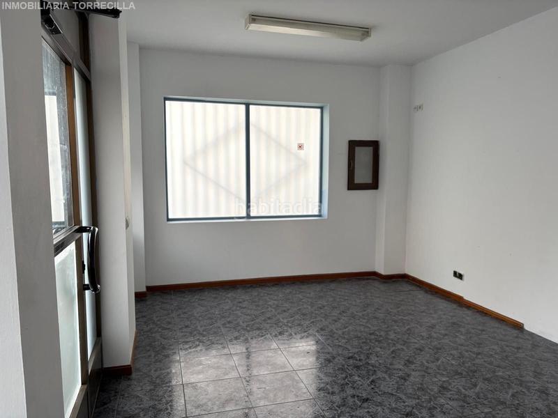 Foto 7aa7755e-5274-4def-9ae5-29df5add7262. Alquiler local comercial en Rondilla Valladolid