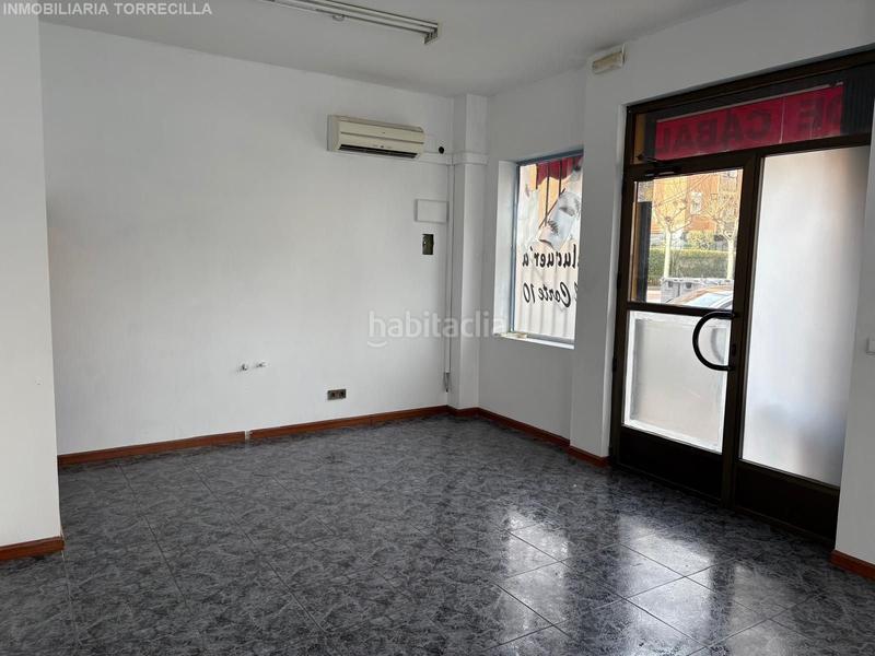 Foto f2a5086c-8e54-4f0a-b187-6db1ea988f20. Alquiler local comercial en Rondilla Valladolid