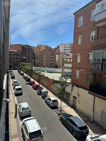 Foto e07000b7-9c5d-4bd3-ac48-8edd32c38068. Pis a La Farola Valladolid